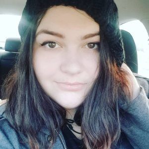 Meet your Posher, Chrystal